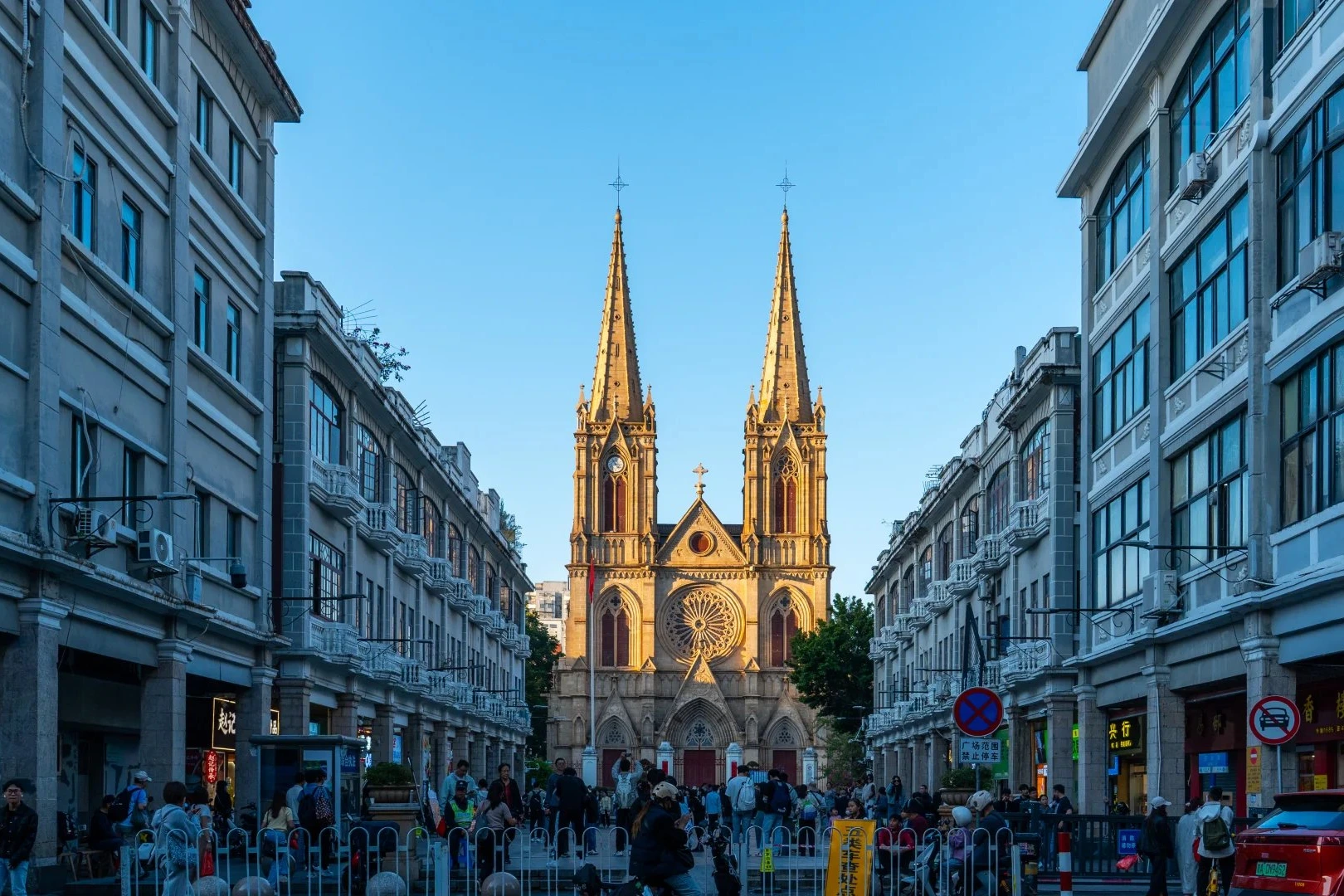 Sacred Heart Cathedral (石室圣心大教堂)