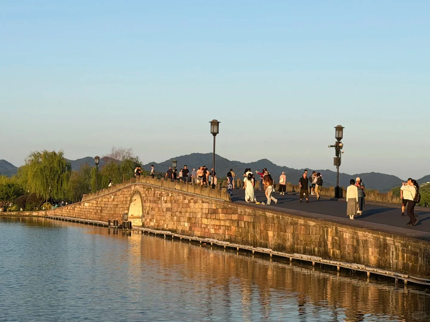 Broken Bridge at West Lake, Hangzhou