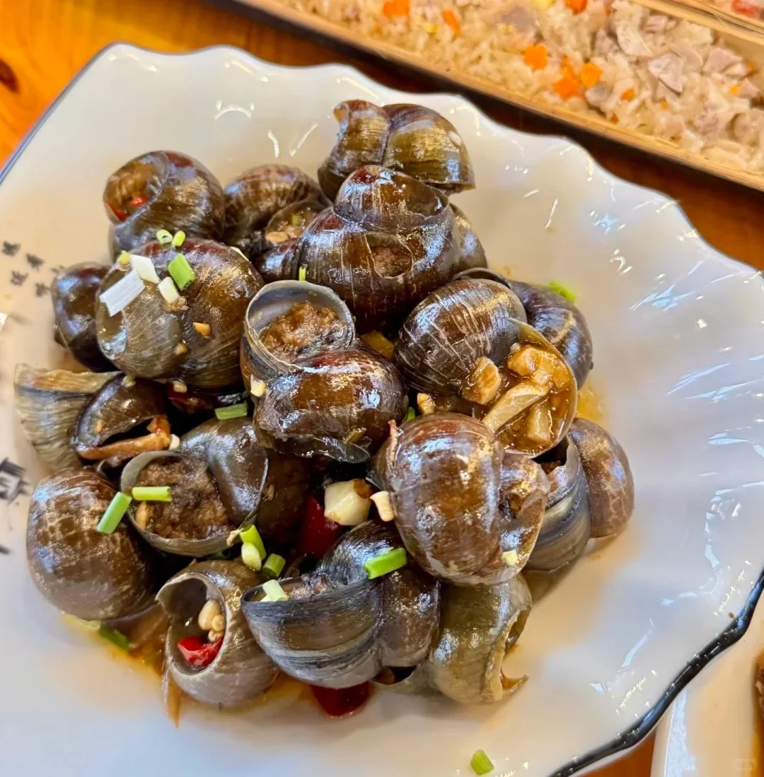 Snail rice and oil tea, Guilin specialty foods